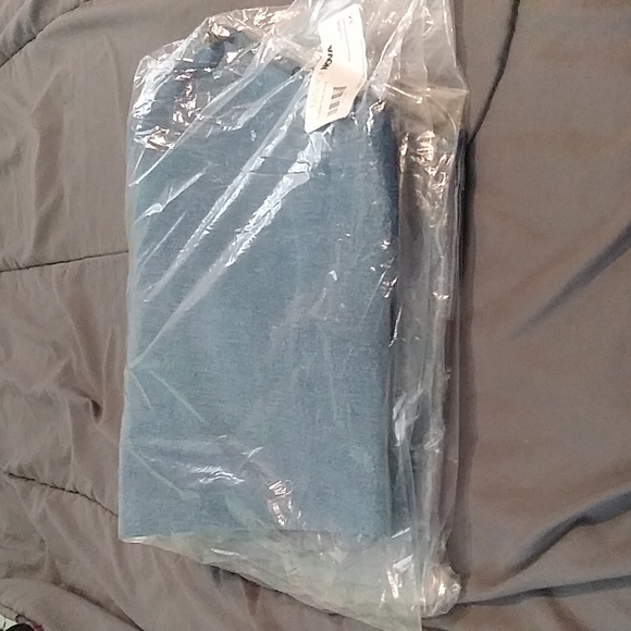 Fashion Nova "Bubble Butt Jeans" (3X) - Picture 10 of 15